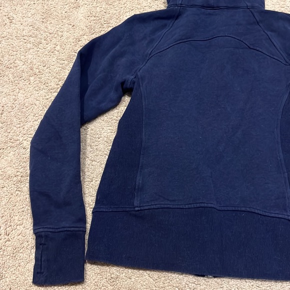 Lululemon Scuba Navy Blue Zip Up Size 6 - Picture 8 of 9